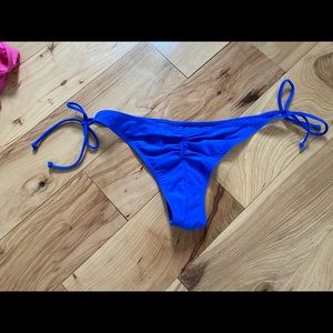 Island love bikini bottoms, M